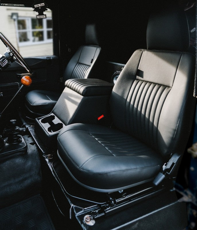 Defender Sitting Sitze (Paar) Defender 90/110 mit Sitzheizung Schwarz Längsnaht – Brave ...